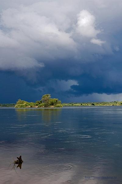 Zimbabwe travel (4).jpg - Zambezi river at rain season start.
